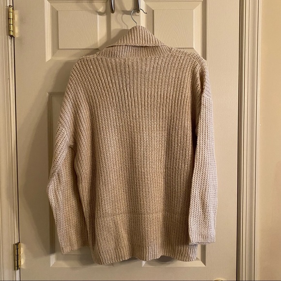 Oversize Turtleneck Sweater - Picture 4 of 4